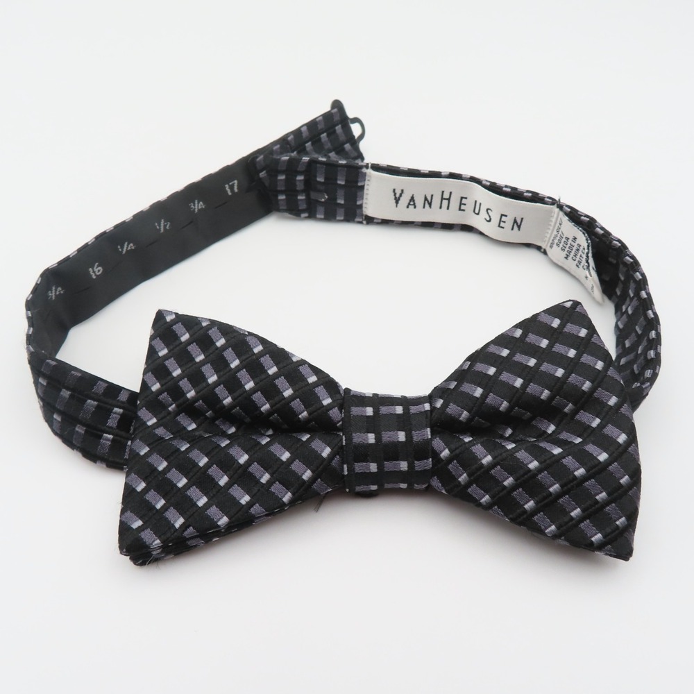 Van Heusen Bow Tie Black Purple Checked 2.25" Wide Pre Tied Silk
